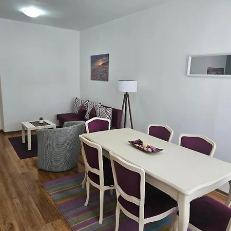 Premium Square Apartment