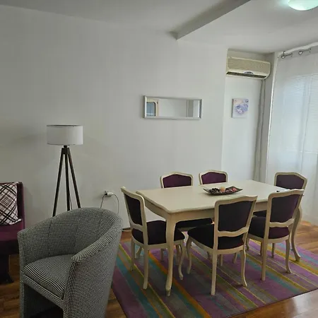 Premium Square Апартаменти Скоп'є