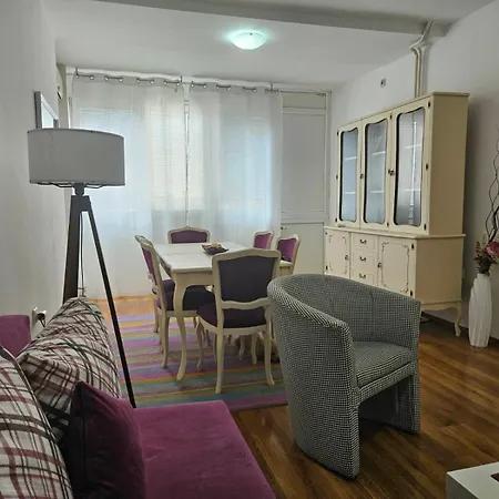 Premium Square